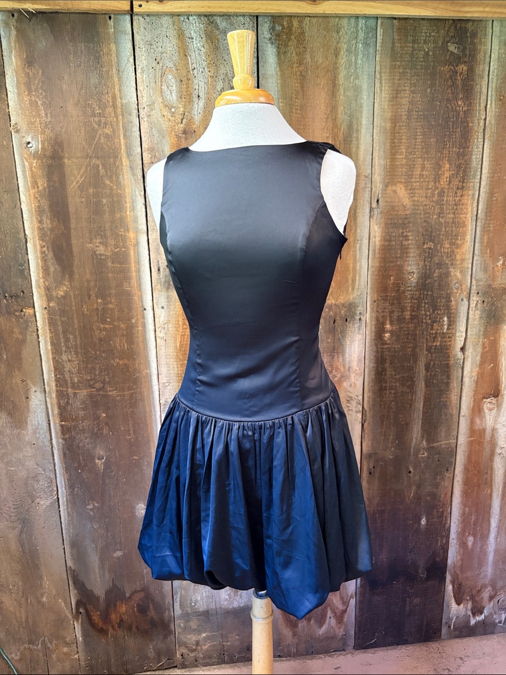 NWT Abercrombie & Fitch Women's High-Neck Bubble Hem Mini Dress in black Small T